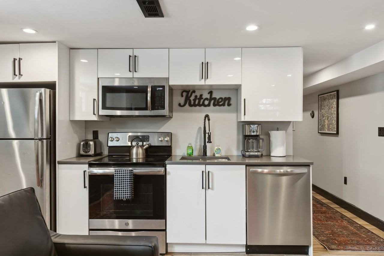 409 O Street Northwest - Photo 7 of 30