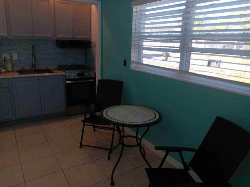 1512 70th Ave N - Photo 2 of 12