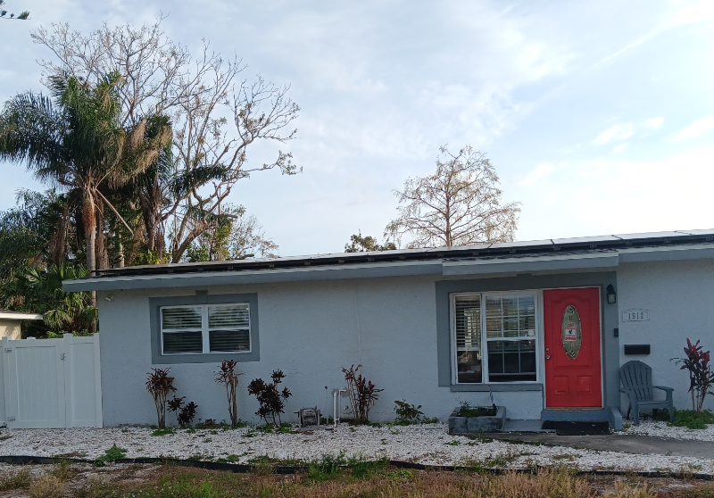 1512 70th Ave N - Photo 4 of 12