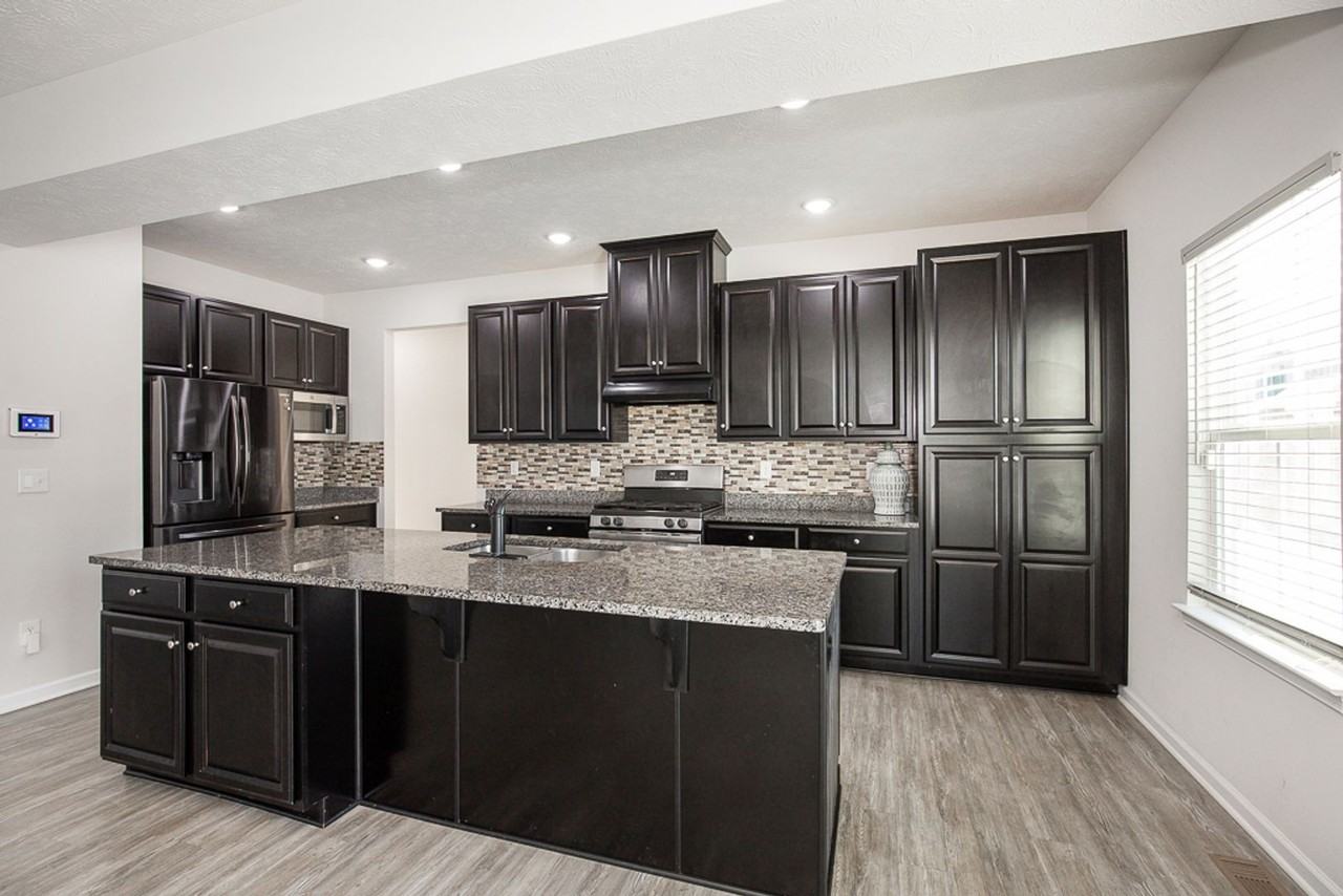 9260 Preserve Way - Photo 2 of 43
