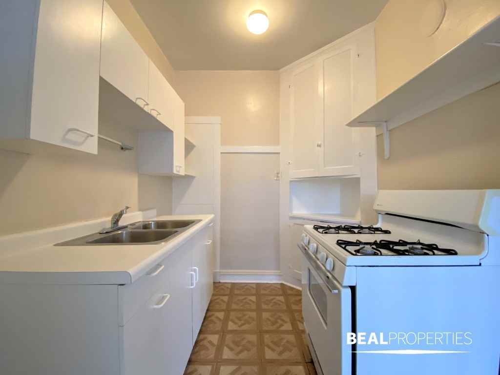 2244 West Wilson Avenue - Photo 3 of 8