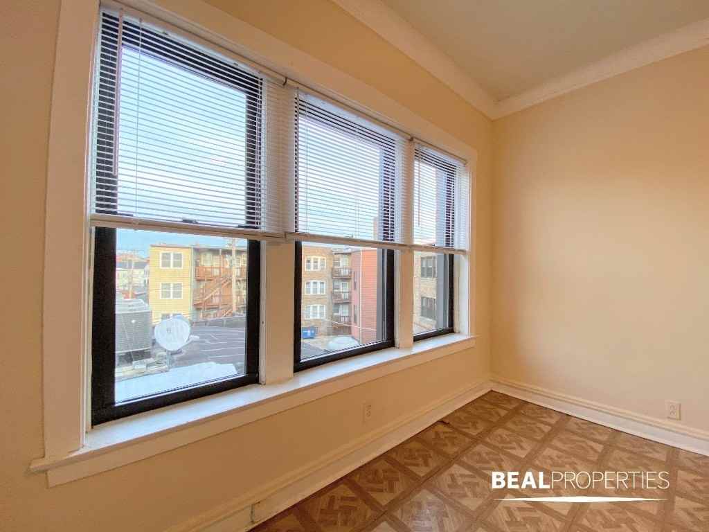 2244 West Wilson Avenue - Photo 5 of 8