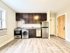 435 W Belden Ave #03 - Photo 1 of 1