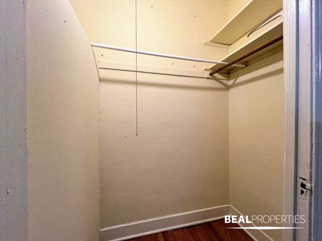 536 W Arlington Pl - Photo 3 of 9