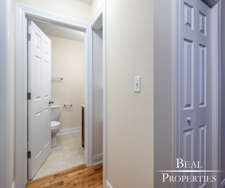 555 W Arlington Pl - Photo 2 of 9