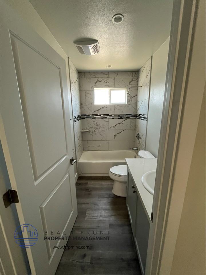 744-746 1/2 W 4th St. - Photo 2 of 15