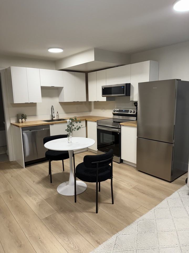 743 6th Street East - Photo 3 of 13