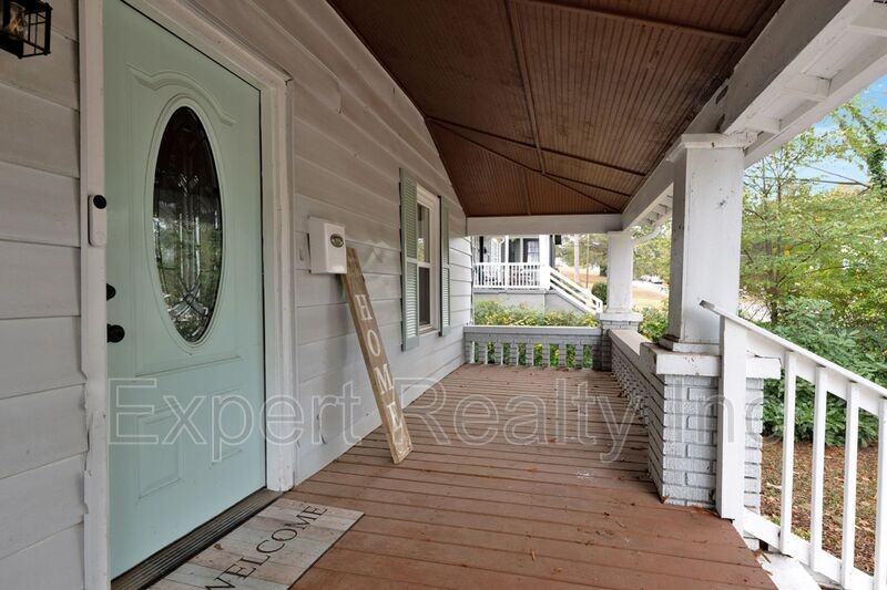 8209 4th Ave S - Photo 3 of 23