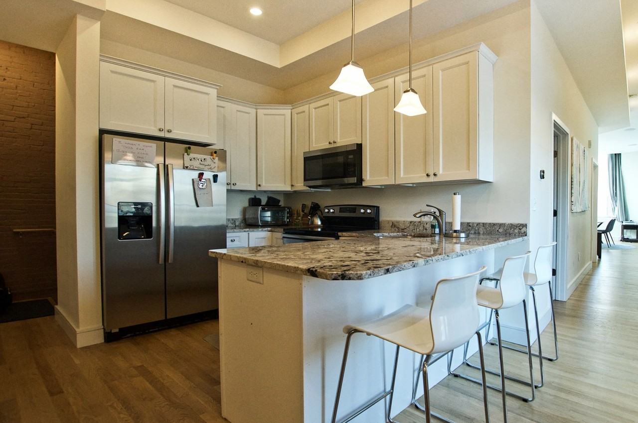 877B Beacon St - Photo 3 of 19
