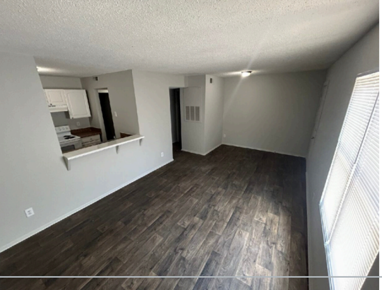 Saratoga Park Apartments Tenant Profile and Rental Offering - Photo 2 of 50