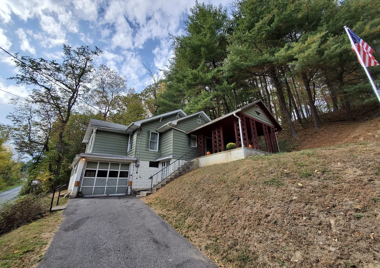 1430 Fox Hollow Rd #NA - Photo 3 of 31