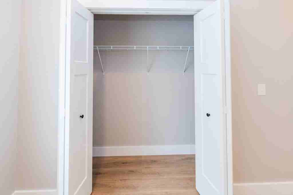 313 W 17th St #1 - Photo 7 of 21