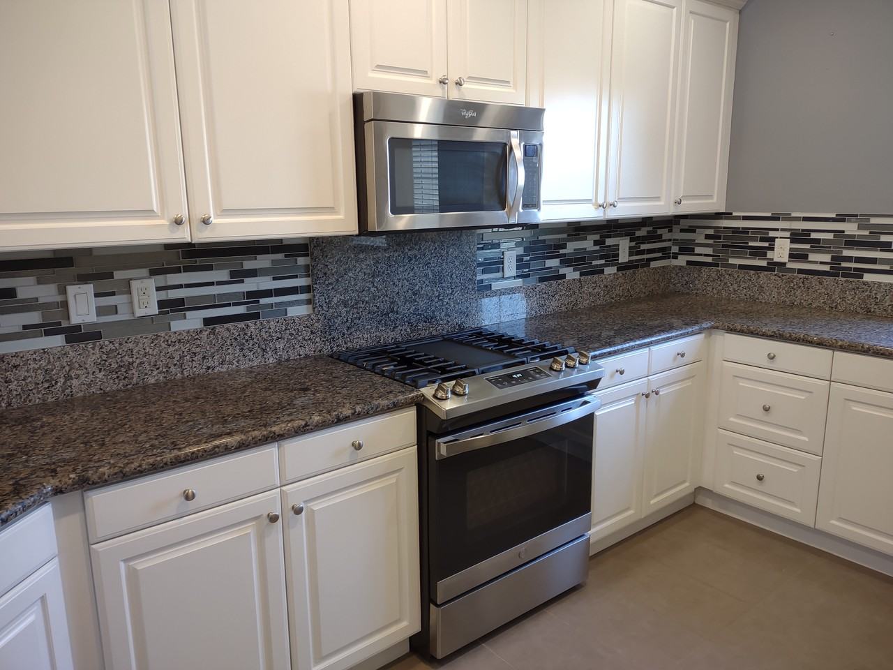 982 Sweetbriar Ln #B - Photo 4 of 26