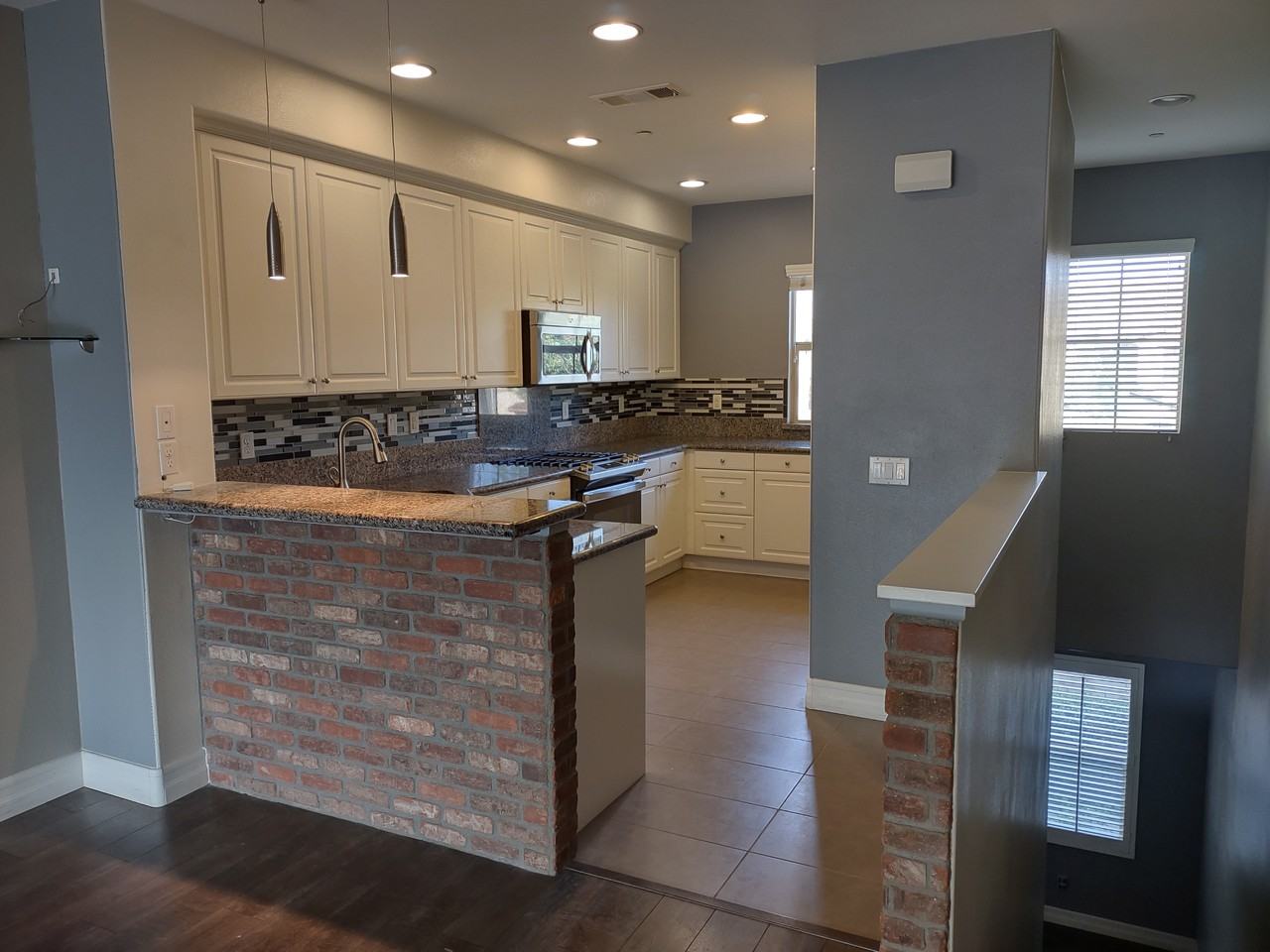 982 Sweetbriar Ln #B - Photo 7 of 26