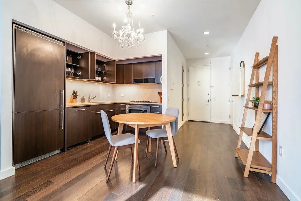 Wall St #1107 - Photo 3 of 8