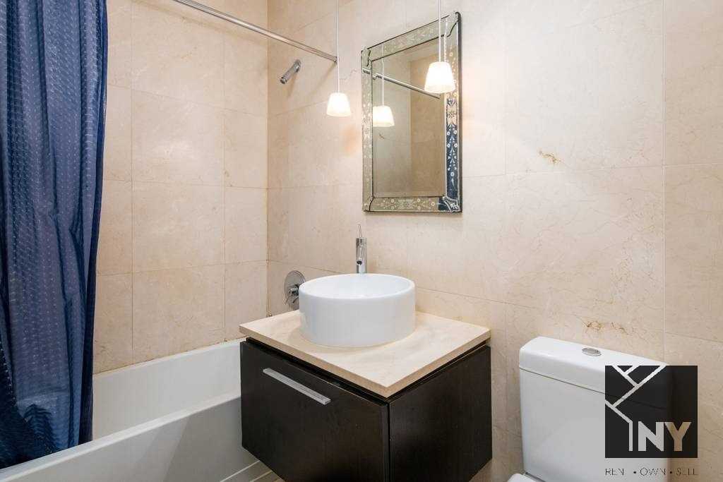 Wall St #1107 - Photo 4 of 8