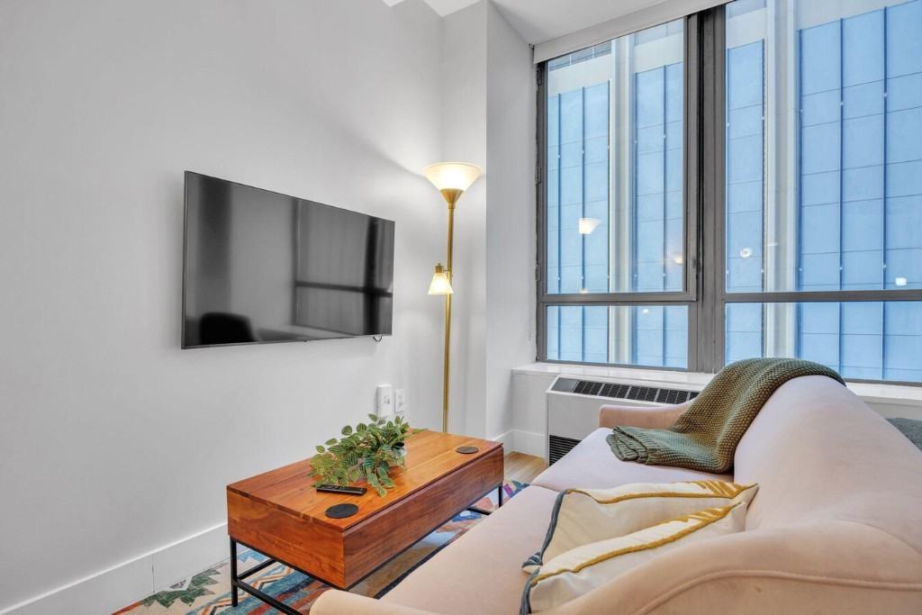 Wall St #614 - Photo 3 of 19