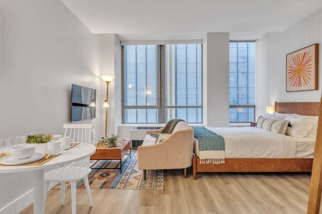 Wall St #614 - Photo 4 of 19