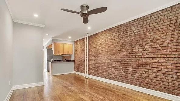 277 E 10th St #3 - Photo 4 of 6