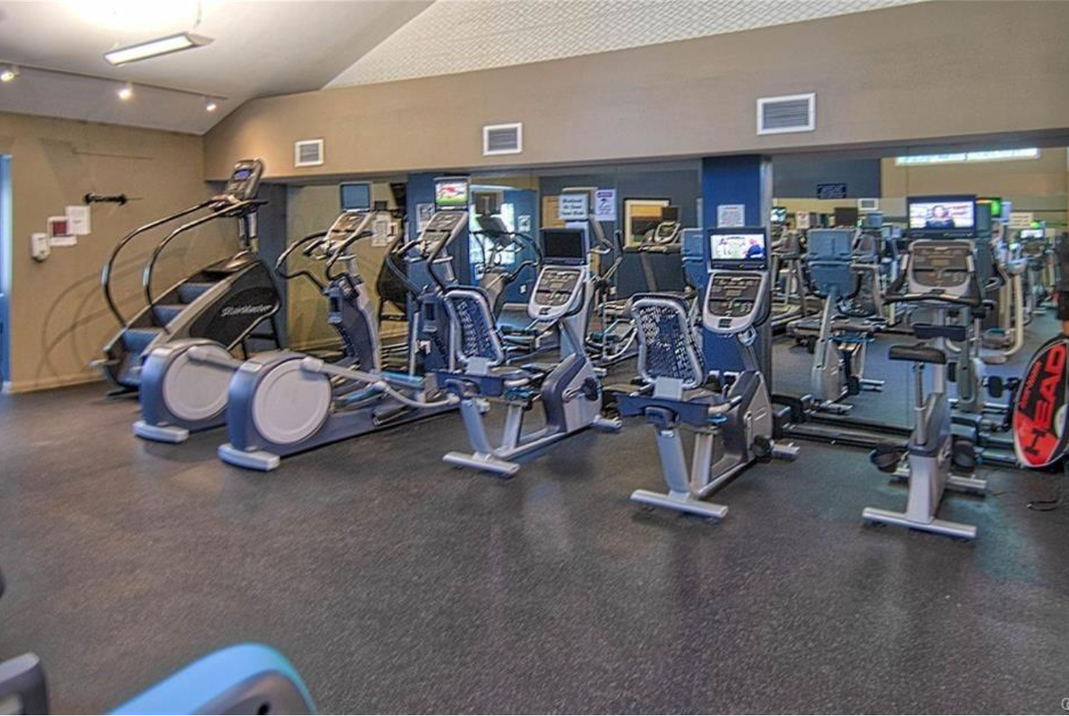 21500 Burbank Blvd ##234 - Photo 2 of 4