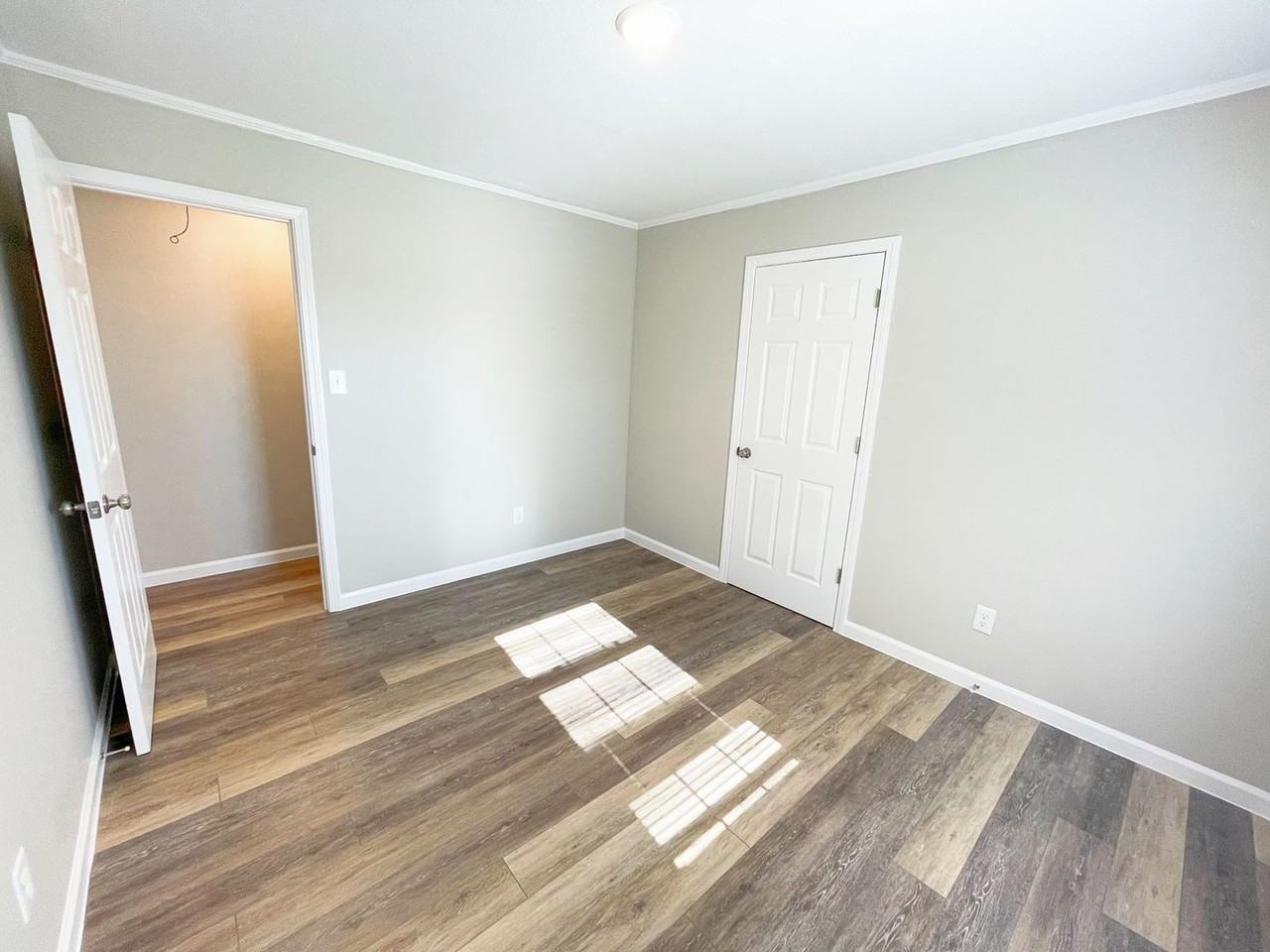 6073 Kirkman Street Ext - Photo 6 of 15