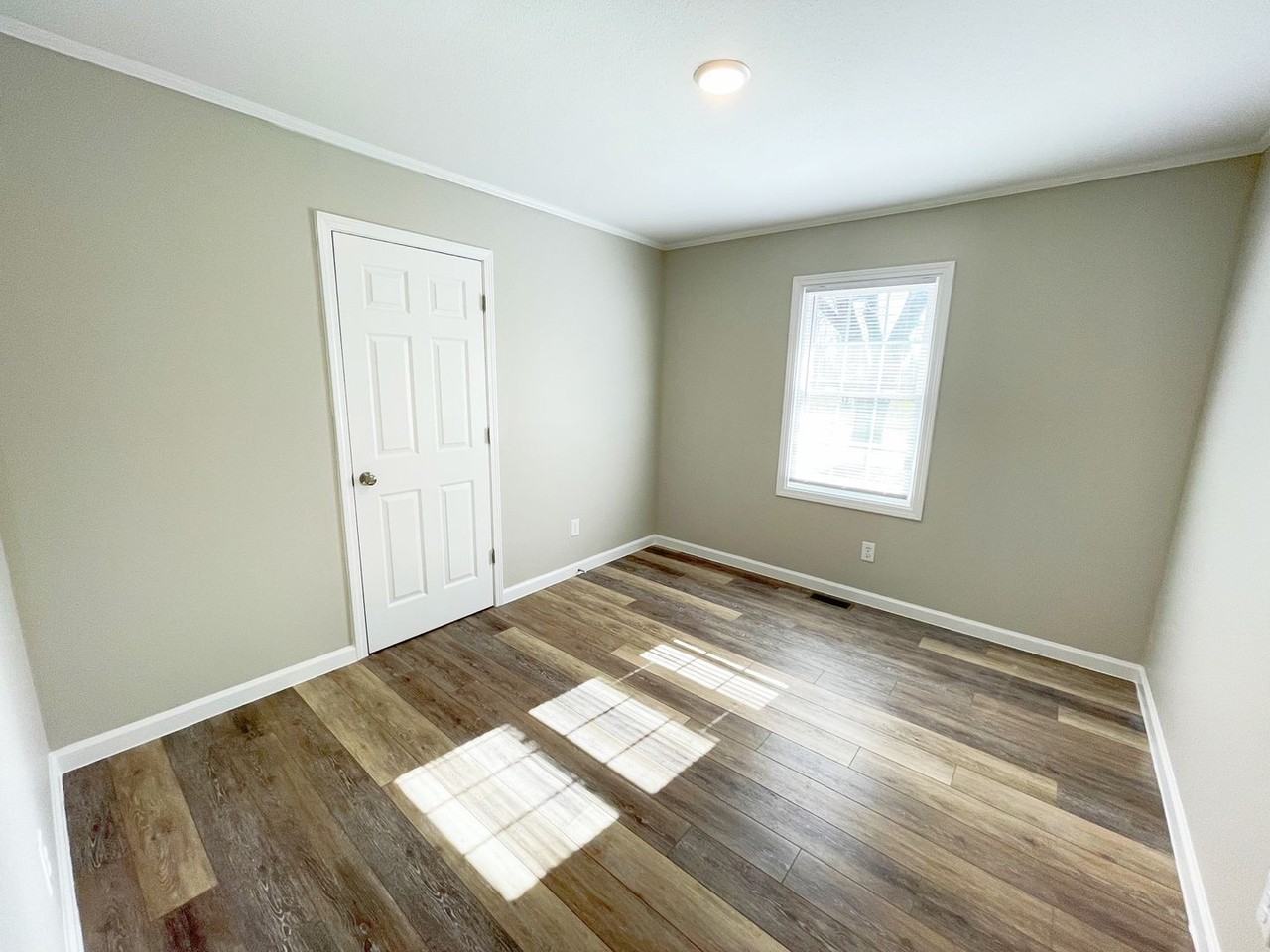 6073 Kirkman Street Ext - Photo 7 of 15