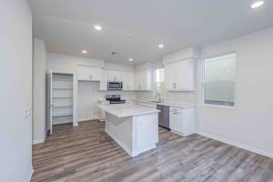 featured image of 466 Meyer Pl