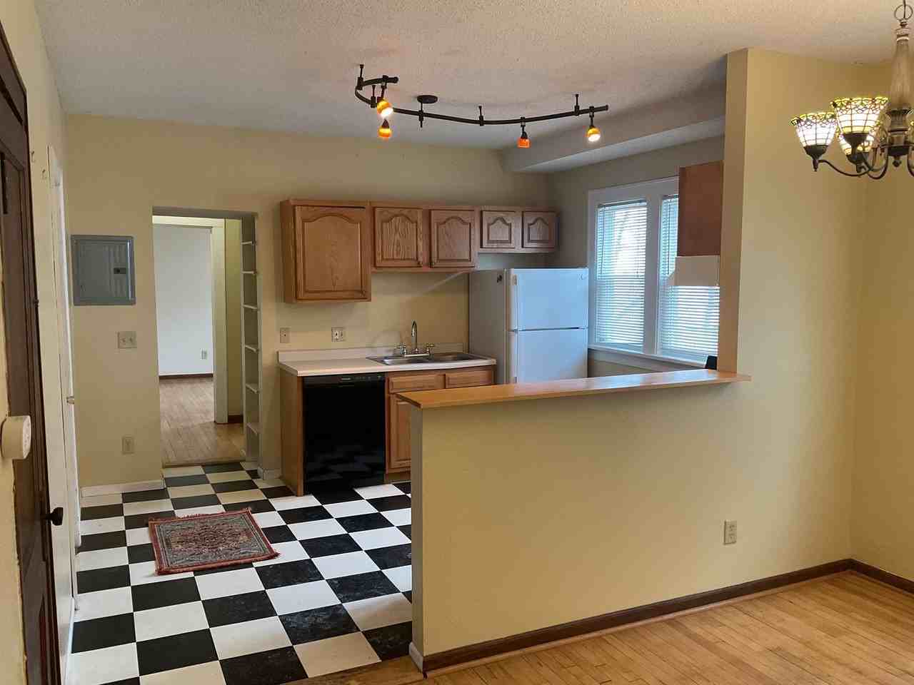 2306 Glenwood Ave - Photo 2 of 15