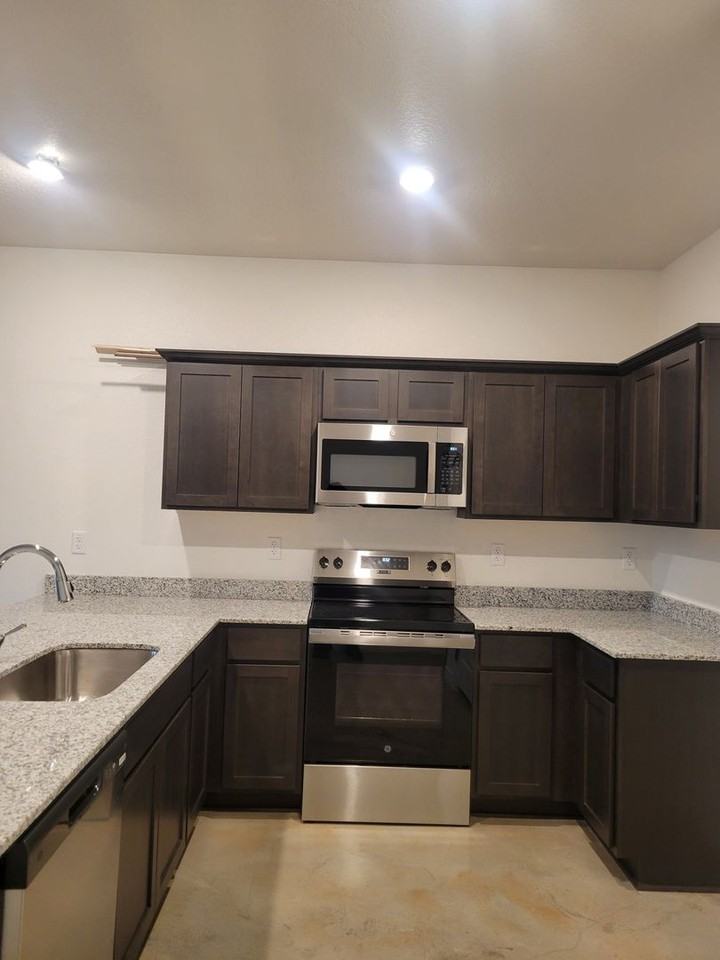 1265 Lehmann - Photo 2 of 11