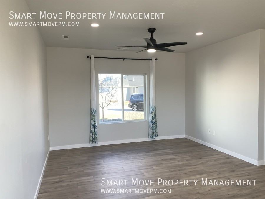 3553 W Newland Ct - Photo 3 of 34