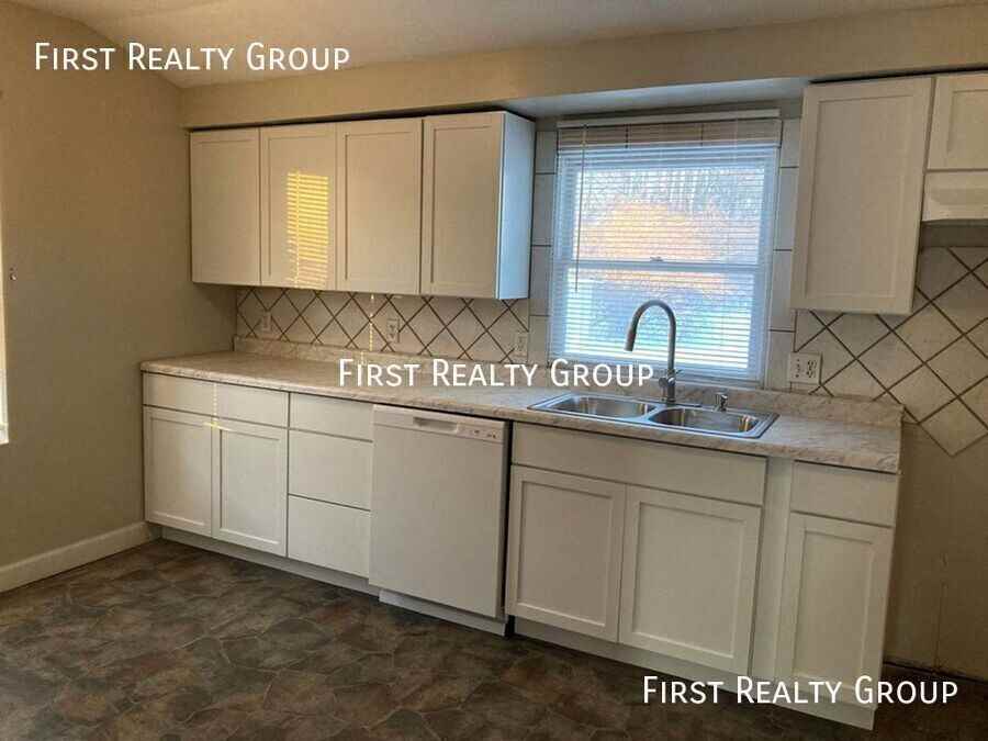 620 Central Ave - Photo 2 of 12