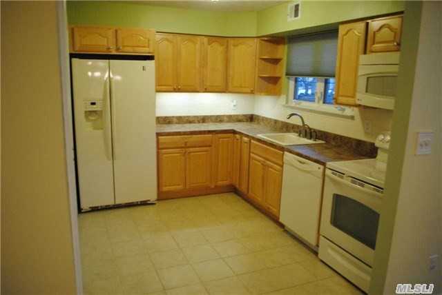 213M Springmeadow Dr - Photo 3 of 8