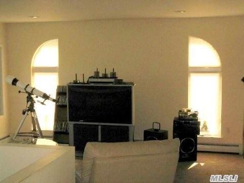 46 W Saltaire Rd - Photo 3 of 10