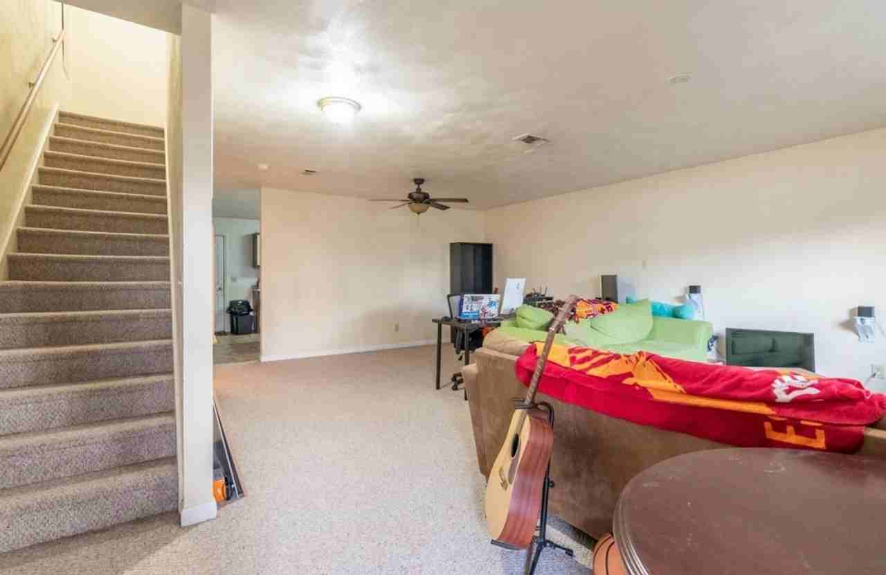 216 Pheasant Run Dr - Photo 5 of 14