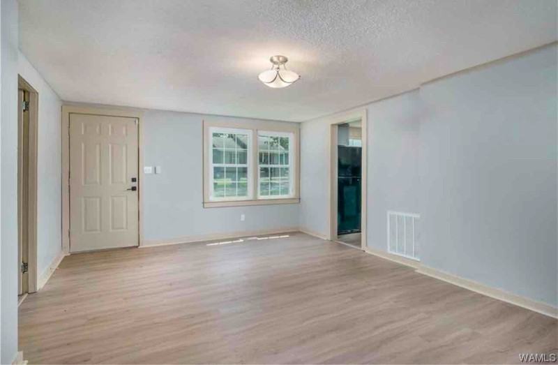 2 4th Pl E - Photo 4 of 13