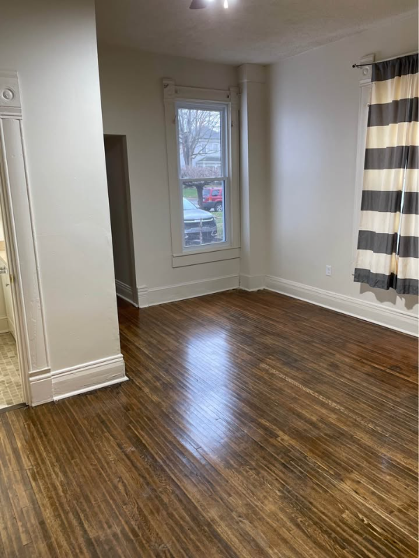 727 E Main St #727 - Photo 6 of 13