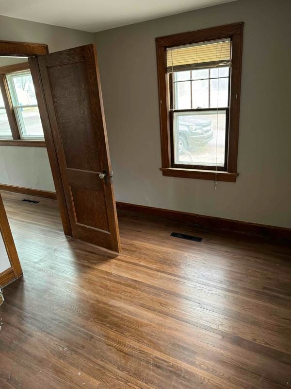 503 7th Avenue - Photo 4 of 16