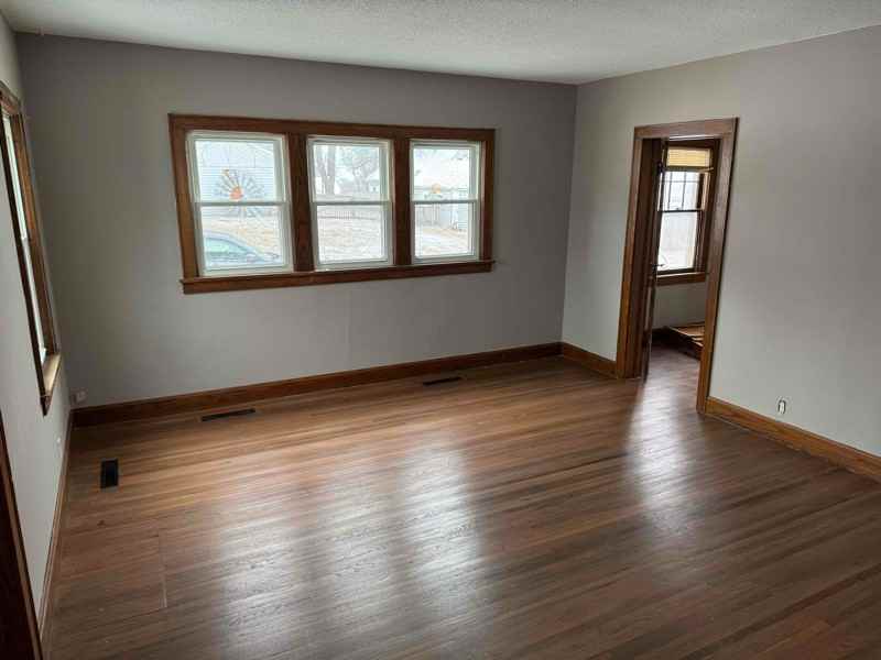 503 7th Avenue - Photo 7 of 16