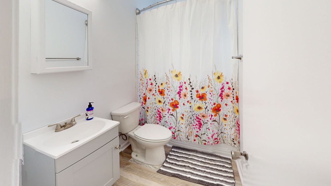 301 7th Street Southwest ##Sw - Photo 5 of 23