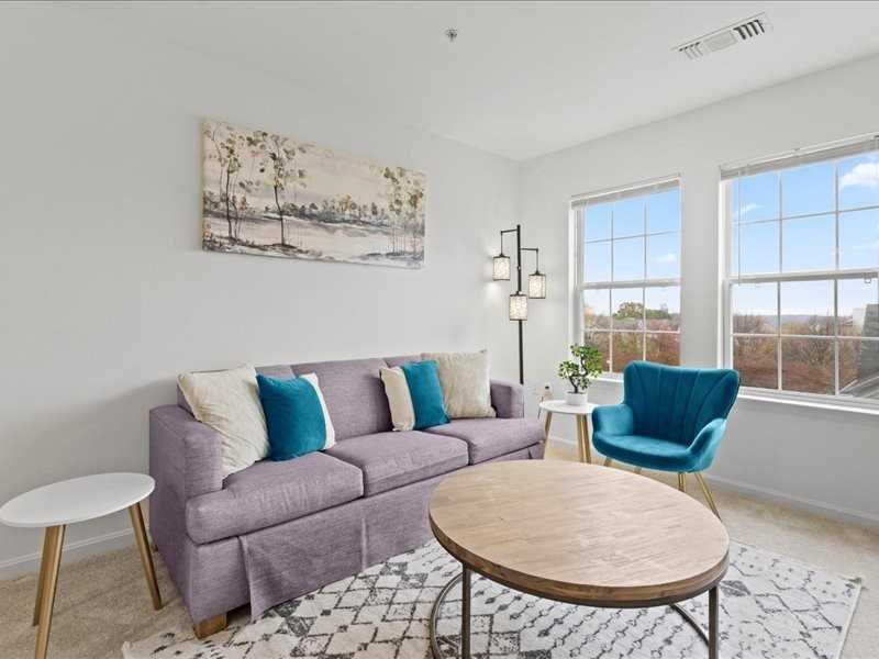 1570 Onyx Drive #103