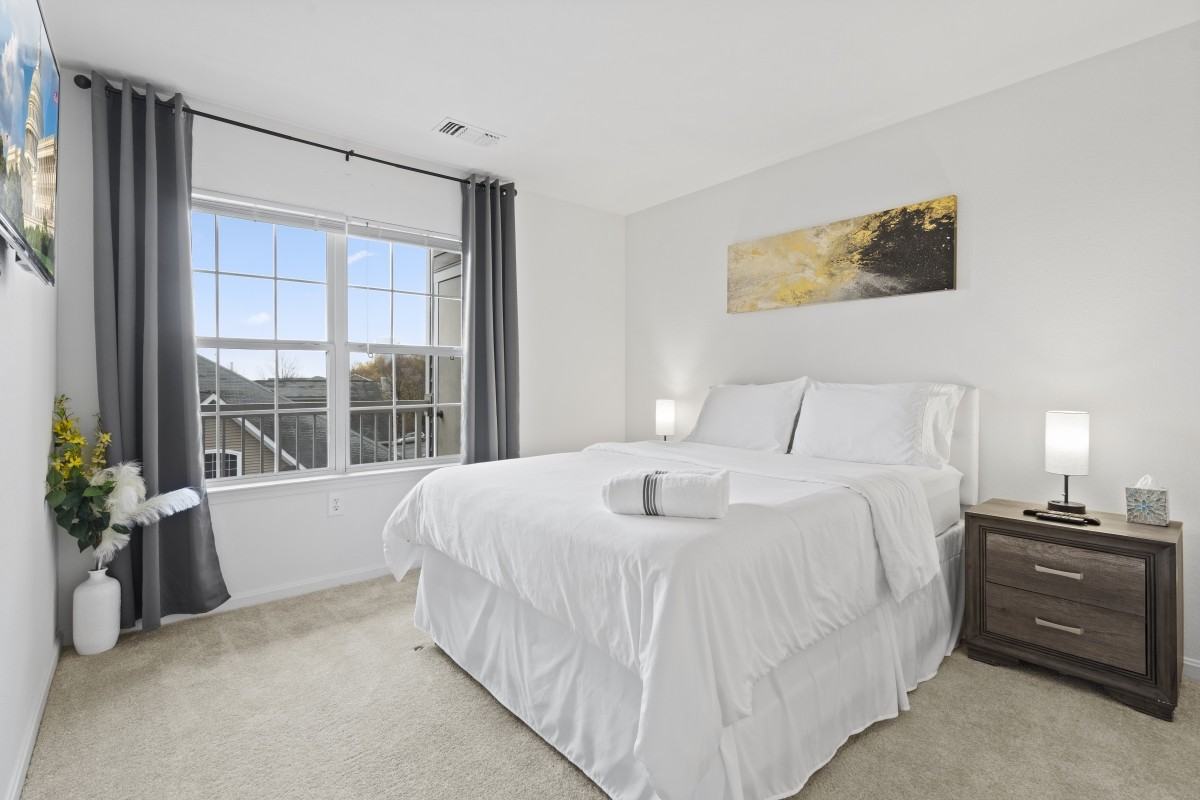 1570 Onyx Drive #103 - Photo 2 of 20