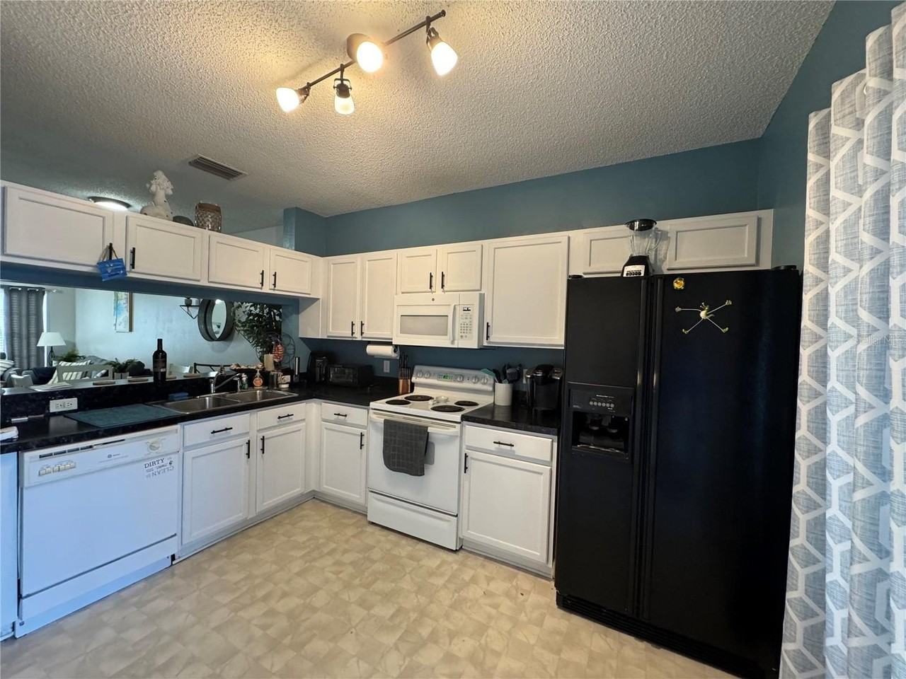 4540 Runabout Way - Photo 6 of 20