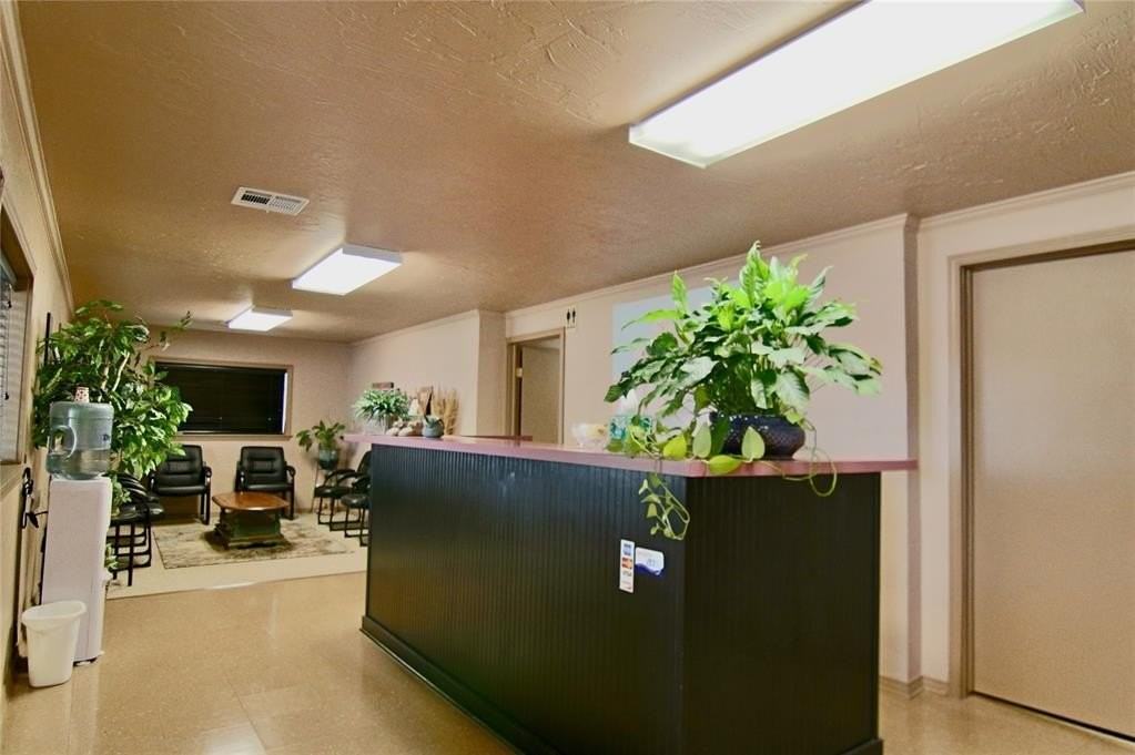 101 South Randall Avenue - Photo 4 of 22