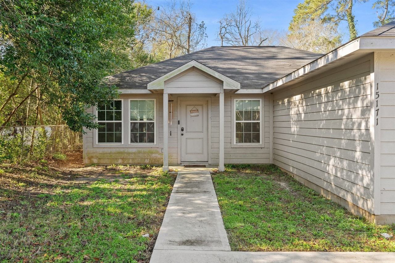 15171 Crockett Rd - Photo 5 of 32