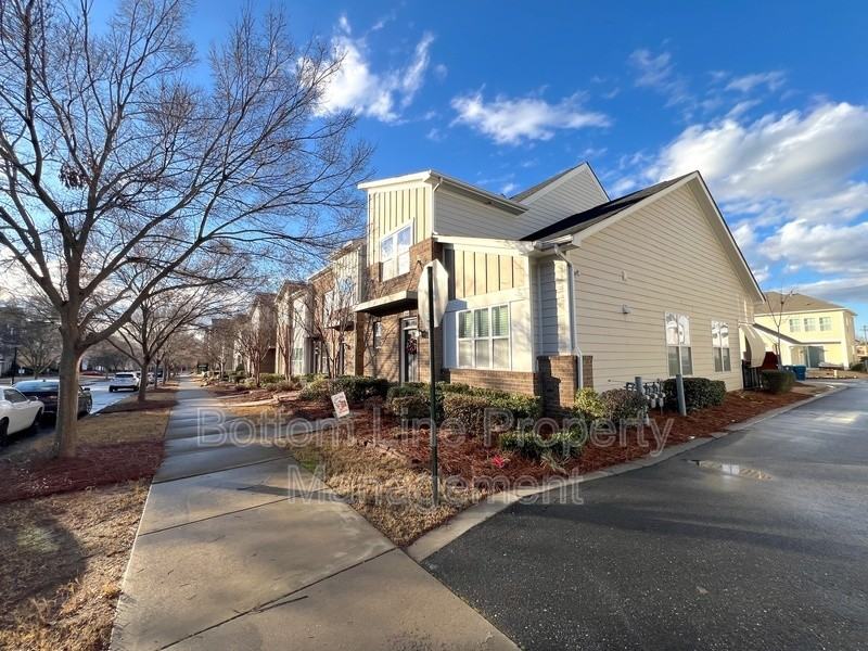 1606 Pat Garrett St - Photo 3 of 20