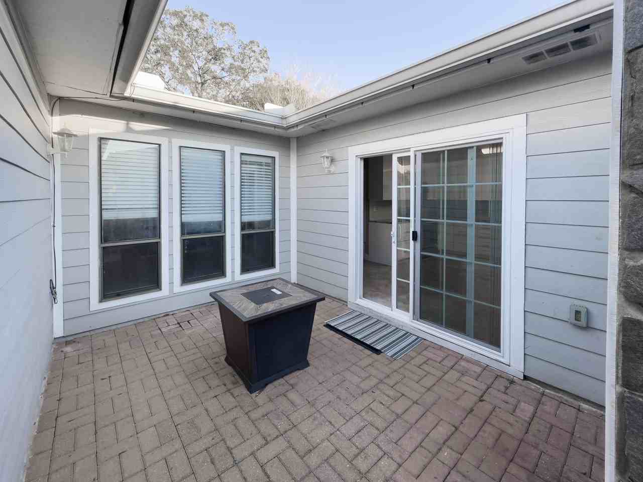 931 Holbrook Cir #NA - Photo 2 of 30