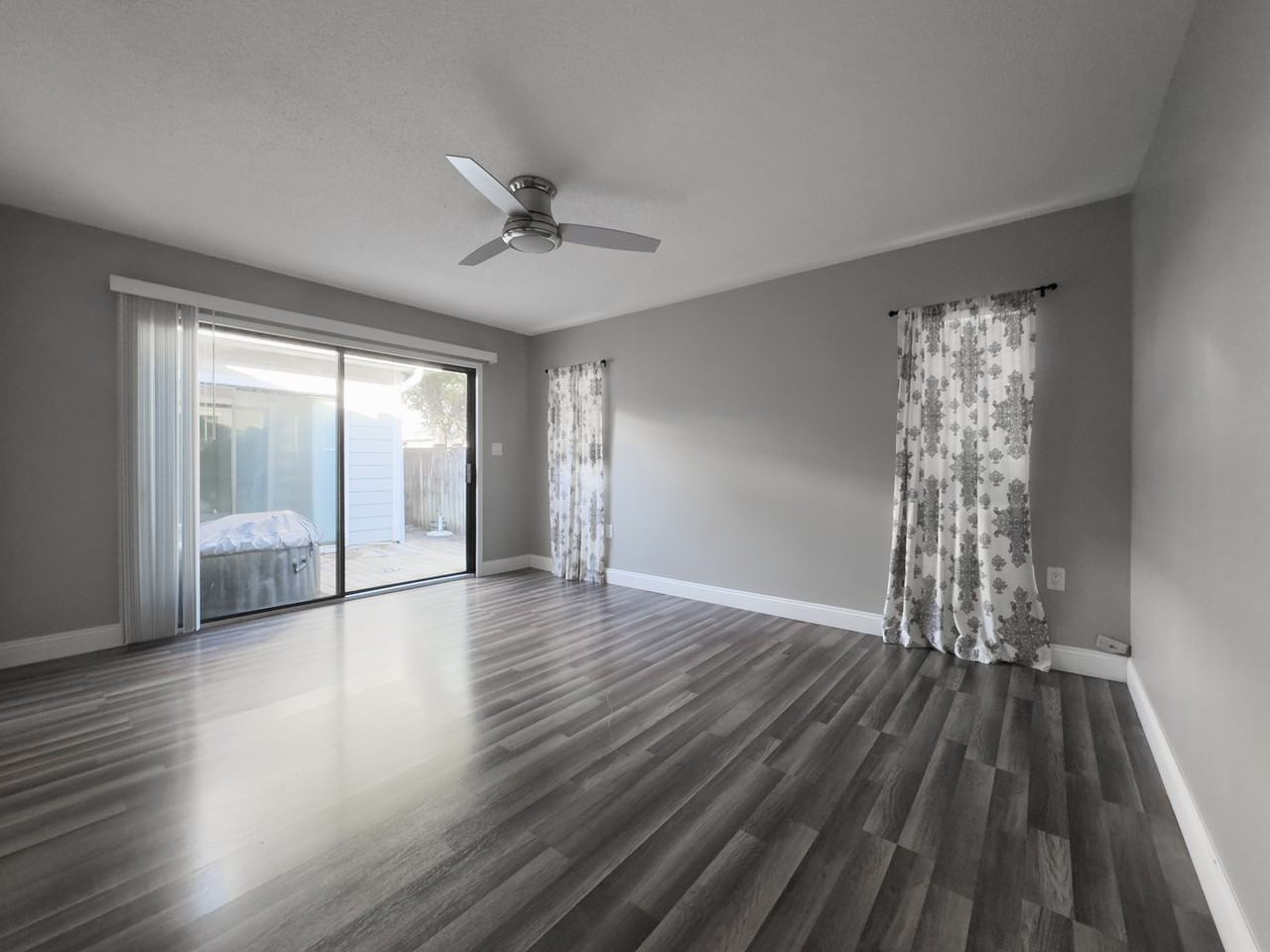 931 Holbrook Cir #NA - Photo 4 of 30