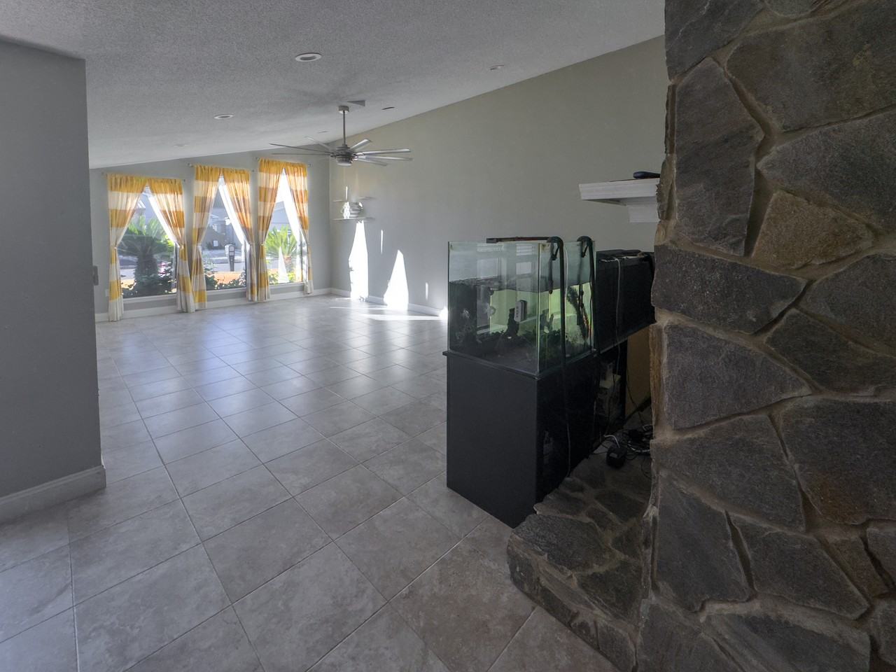 931 Holbrook Cir #NA - Photo 6 of 30