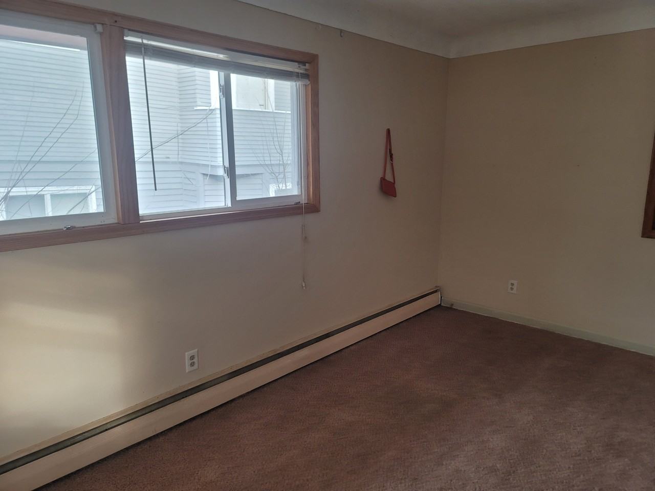914 Burr St - Photo 2 of 14