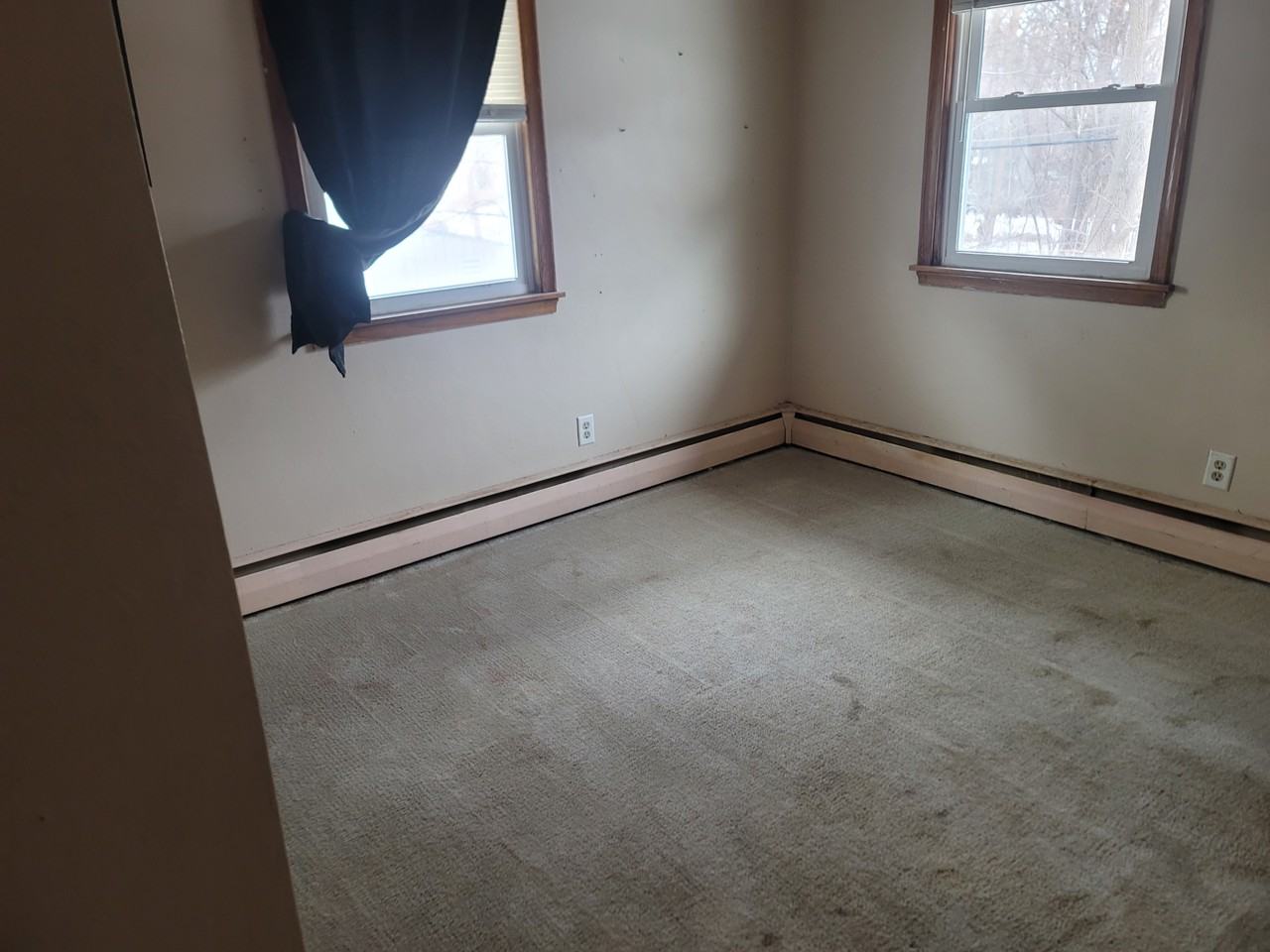 914 Burr St - Photo 5 of 14